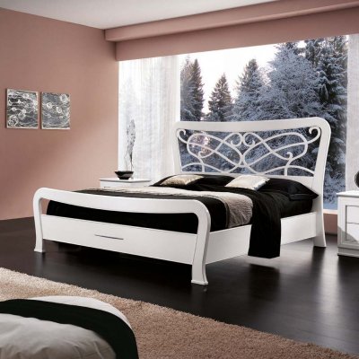 SOGINI włoskie  drewniane podwójne łóżko z profilowanym zagłówkiem i podnóżkiem