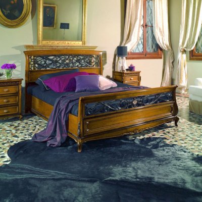       VILLA- włoskie drewniane podwójne łóżko 